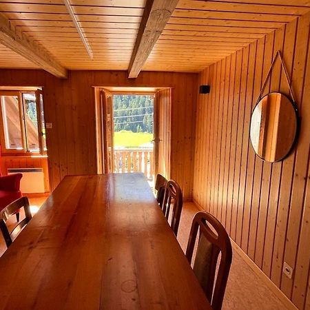 Petit Velan - Coworking & Coliving Hostel Bourg-Saint-Pierre Exterior foto